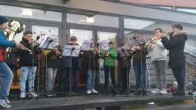 Bild zu Musikalische Eröffnung Adventmarkt Ternitz